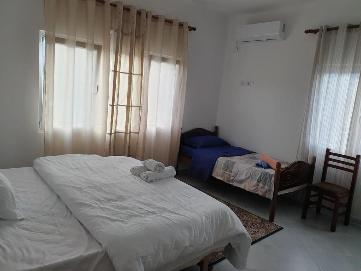 Bar-Restaurant-Hotel-Familja Klos المظهر الخارجي الصورة